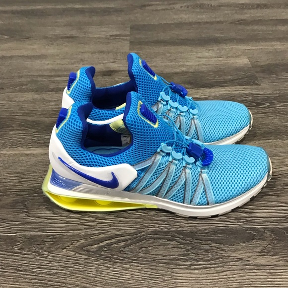 Nike Shoes - Women’s Nike Shox Gravity shoes Size: 7